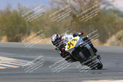 media/Apr-17-2022-CVMA (Sun) [[f474cfa795]]/Race 14 500 Supersport-350 Supersport (Holeshot)/